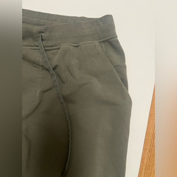 Olive green Men’s Lululemon ABC jogger Size Large - Picture 4 of 13
